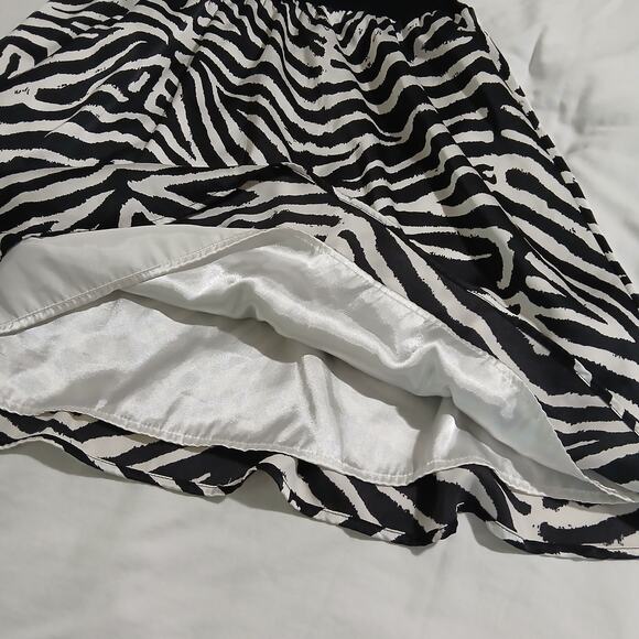 Calvin Klein Med Sleeveless V-Cowl Neck Zebra Black/White Print Dress Easy Care - Picture 10 of 12